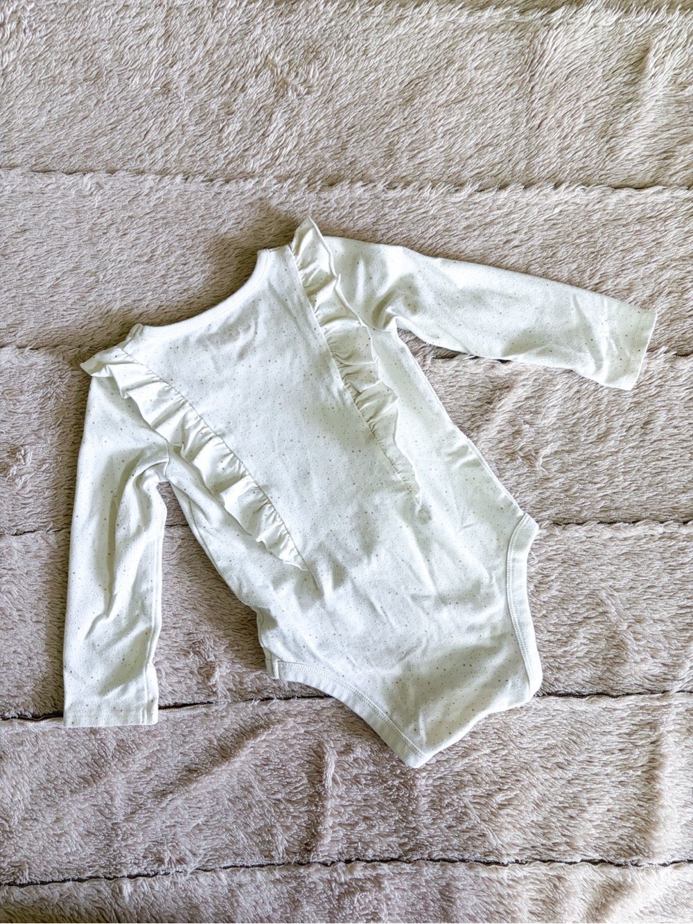 Cat & Jack Cream Long Sleeve Onesie with Gold Speckles - Picture 2 of 3